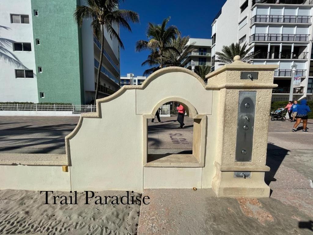 Costa Hollywood Steps To Beach Exterior photo
